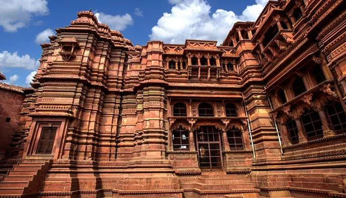 4 Nights 5 Days Mathura VRindavan Barsana Govardhan Ayodhya Varanasi Tour